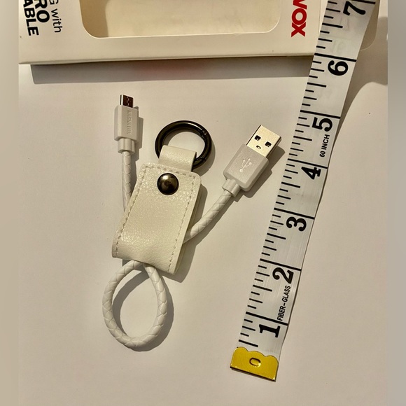 ❌Must Bundle❌🔌Charger/USB Keychain -White NWT - Picture 6 of 7